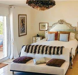 4 Bedroom Villa With Sea Views and Pool near Faro, Sleeps 8